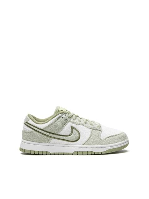 Dunk Low SE "Honeydew" sneakers
