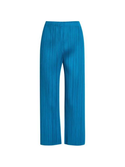 pleated trousers