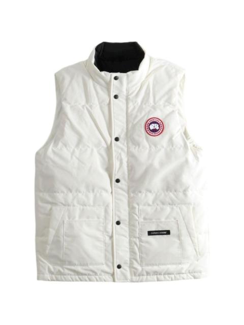quilted logo-patch gilet