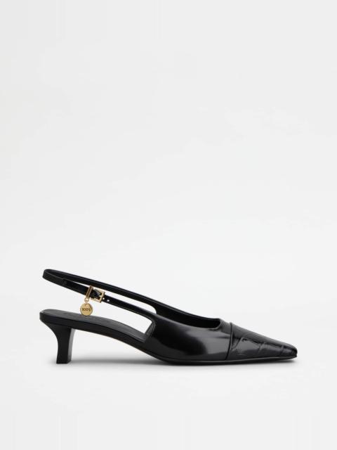 SLINGBACK PUMPS IN LEATHER - BLACK