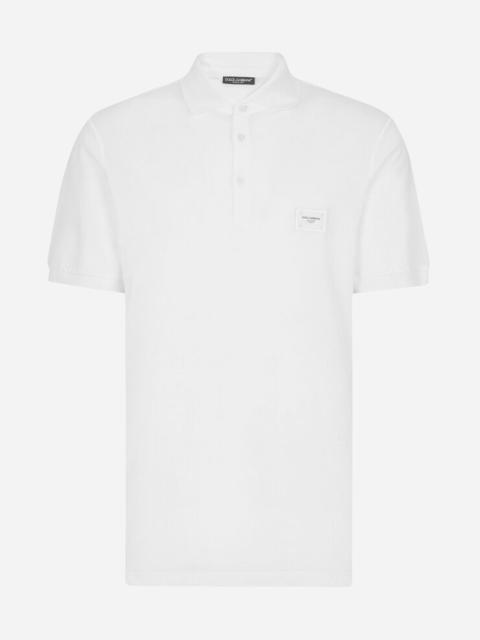 Cotton piqué polo-shirt with branded plate