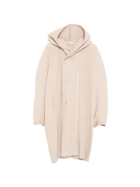 pleated single-breasted coat