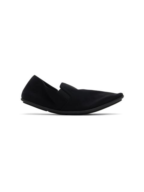 Black Vincit Slippers