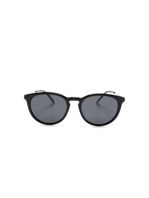 cat-eye sunglasses