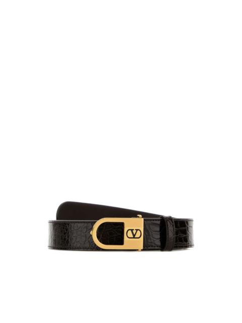 VLogo embossed belt