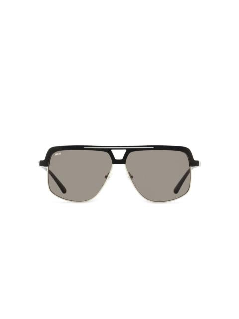 navigator-frame sunglasses