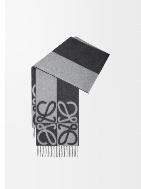 Scarf in wool and cashmere