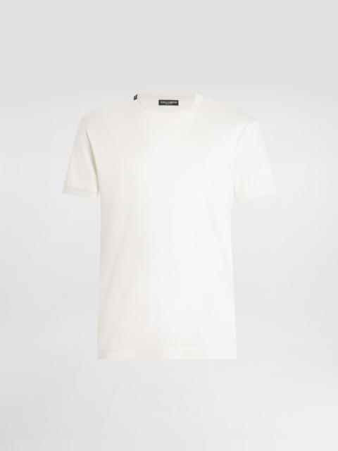 Short-sleeved silk t-shirt