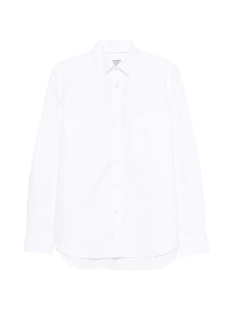 point-collar shirt