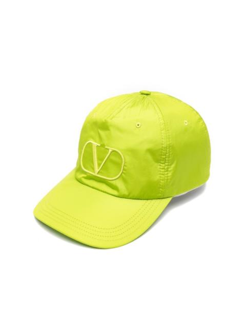 embroidered-logo silk baseball cap