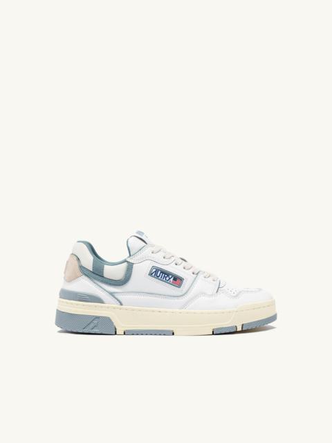 CLC LOW SNEAKERS IN WHITE LEATHER AND SILVER BLUE SUEDE