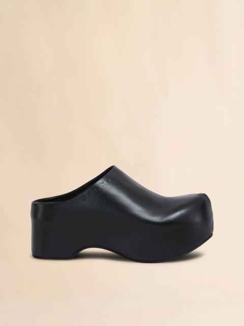 BLACK LEATHER CHUNKY CLOG SABOT