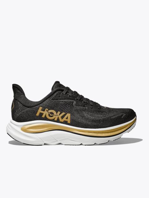 Women's Clifton 10 Shoes in Black/Gold