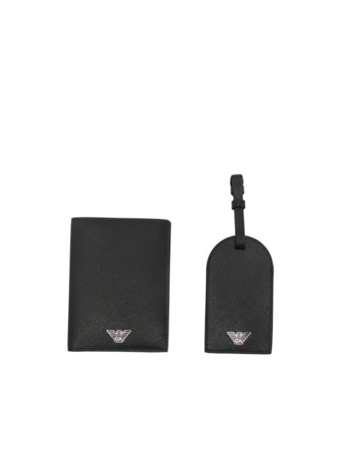 logo-detail passport holder