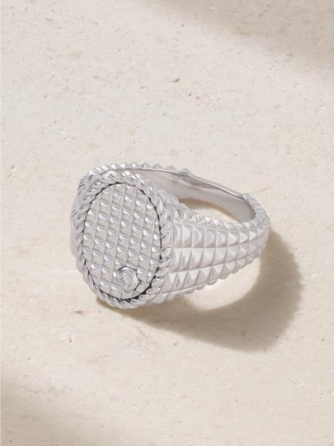 9-karat White Gold Diamond Signet Ring