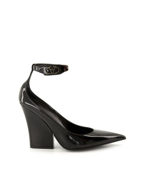 VLogo-plaque patent pumps
