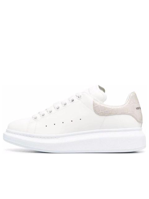 (WMNS) Alexander McQueen Oversized Sneaker 'White Champagne' 553770WHXMY9551