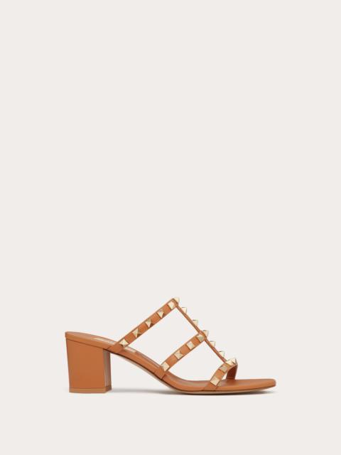 ROCKSTUD CALFSKIN LEATHER SLIDE SANDAL 60 MM