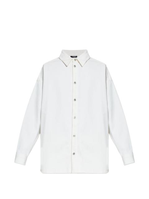 button-fastening shirt