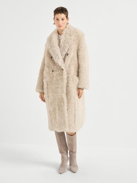 Coat in soft shearling
