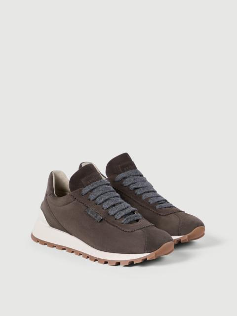 Suede runners with shiny tab