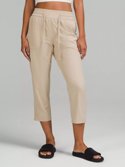 Pull-On Mid-Rise Tapered-Leg Cropped Pant 23"