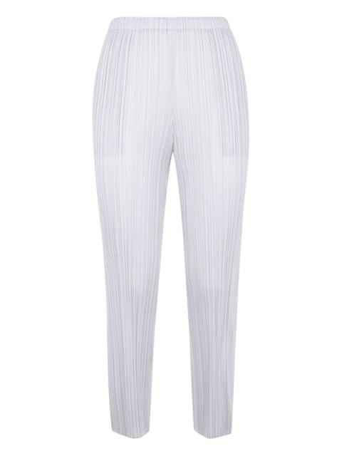 pleated trousers