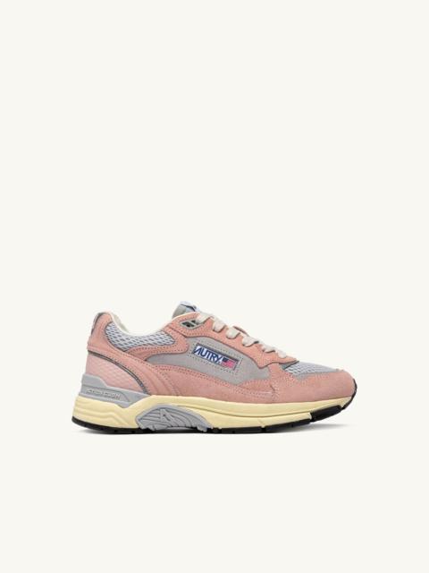HYPERWAY SNEAKERS IN POWDER PINK AND SILVER-TONE SUEDE AND MESH