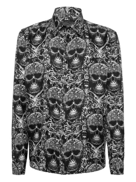 skull-print shirt