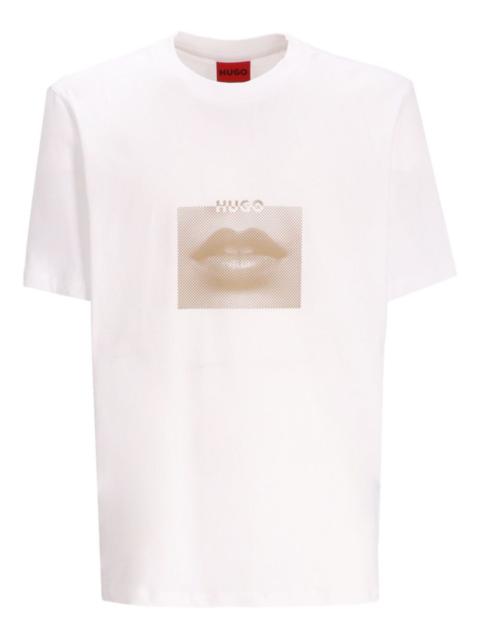 lips-print T-shirt