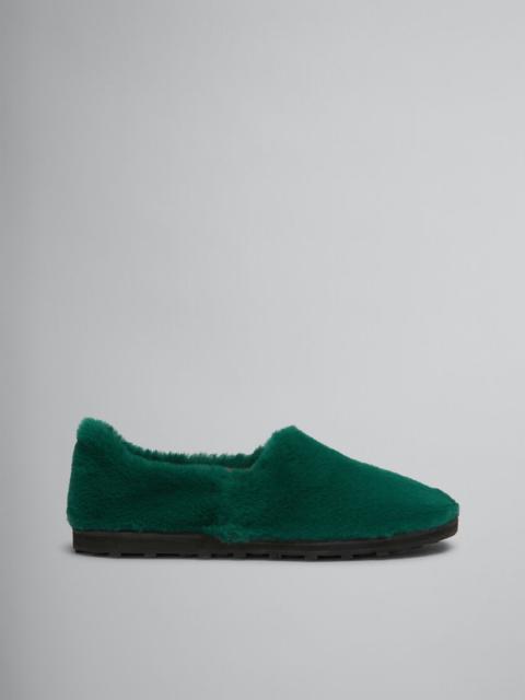 GREEN SLIP-ON LOAFER IN FAUX FUR