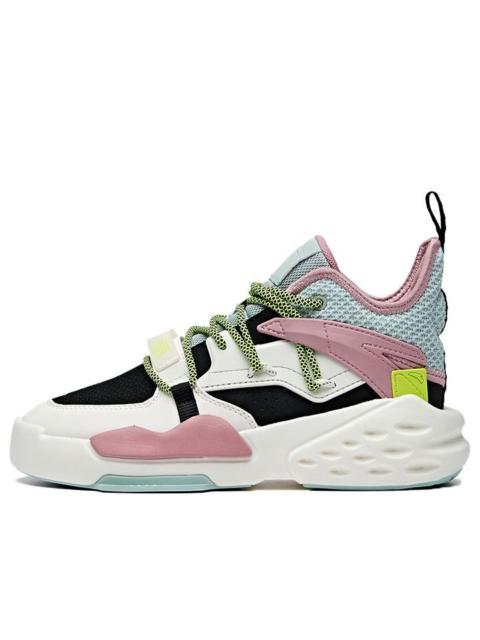 (WMNS) ANTA Baseline Low 'White Black Pink' 122018087-5