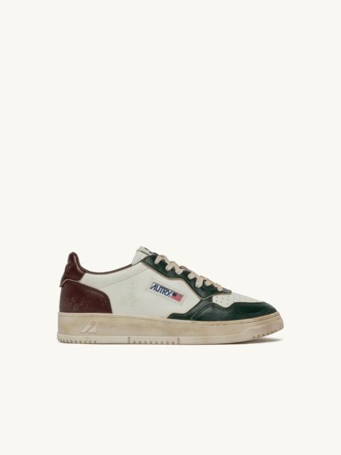 MEDALIST LOW SNEAKERS SUPER VINTAGE IN WHITE PINE GROVE AND RUM RAISIN LEATHER