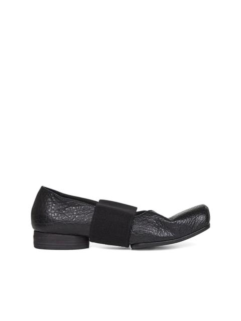 elasticated-band leather pumps