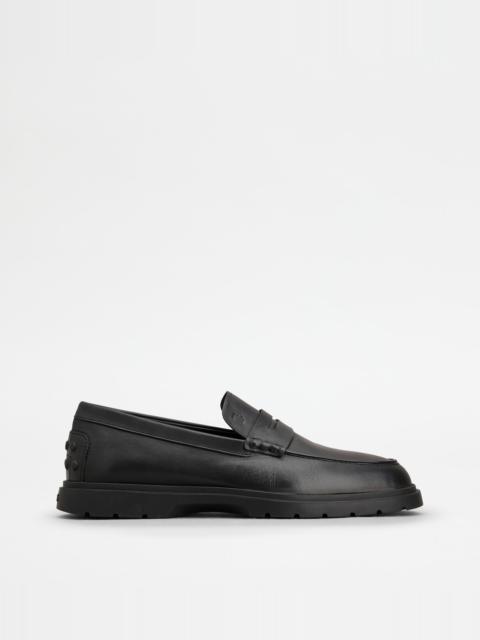 LOAFERS IN LEATHER - BLACK