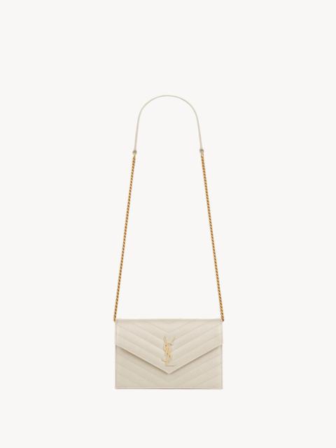 CASSANDRE ENVELOPE CHAIN WALLET IN GRAIN DE POUDRE LEATHER