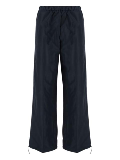 elastic-waist trousers