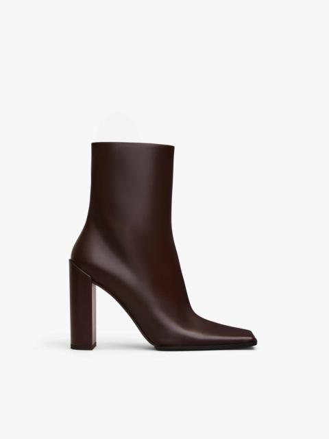 SQUARE ANKLE BOOTS IN CALFSKIN