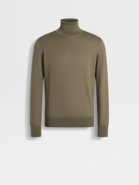 KHAKI CASHSETA TURTLENECK