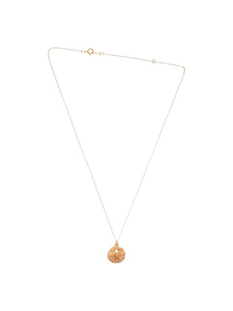 statement-pendant necklace