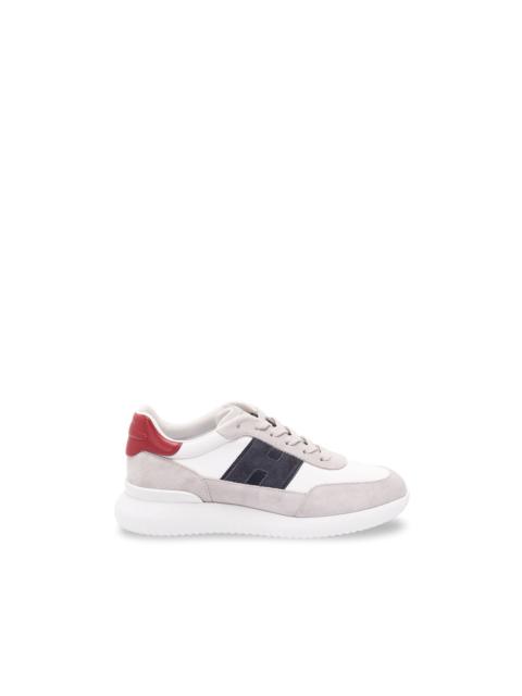 `H709` Sneakers