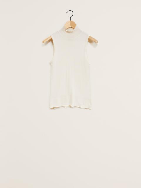 SEAMLESS SLEEVELESS HIGH NECK TOP