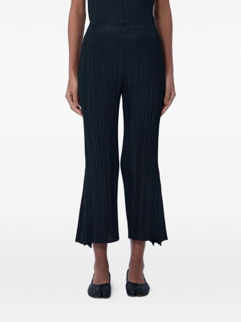 pleated trousers