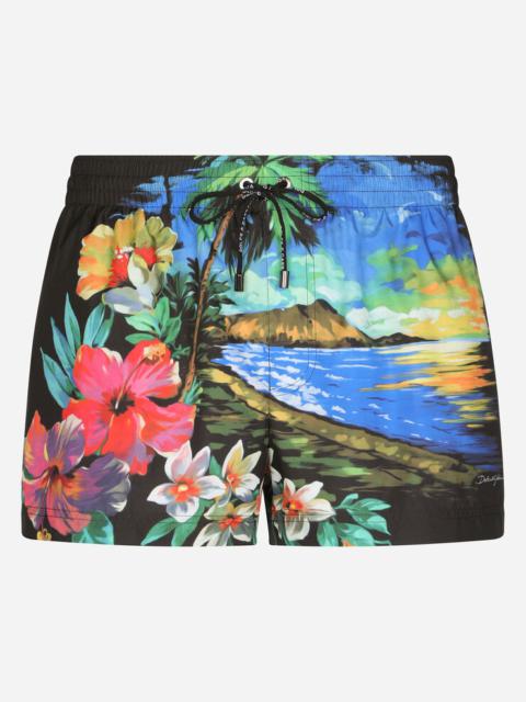 Short swim trunks with Hawaiian print