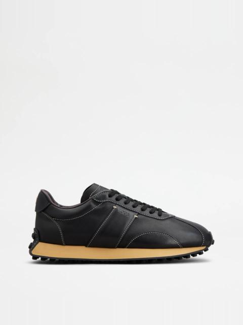 T VINTAGE SNEAKERS IN LEATHER - BLACK