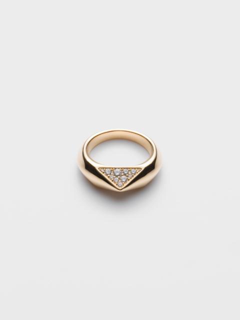 Eternal Gold ring in yellow gold and diamonds