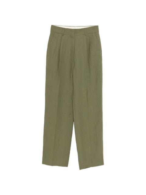 pleated trousers
