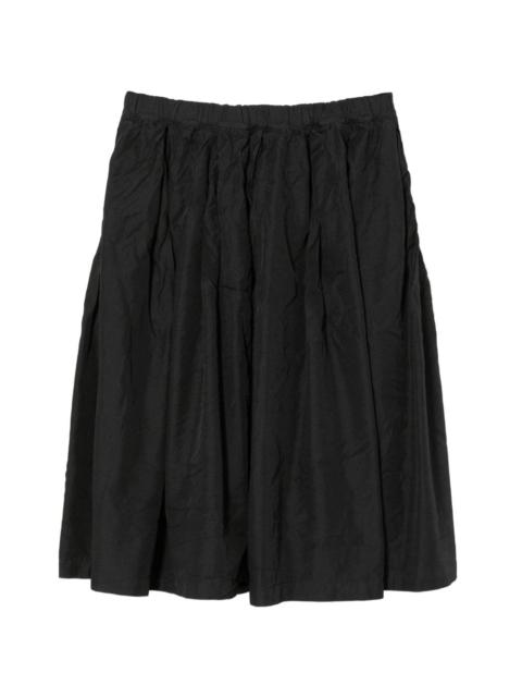 pleated skirt