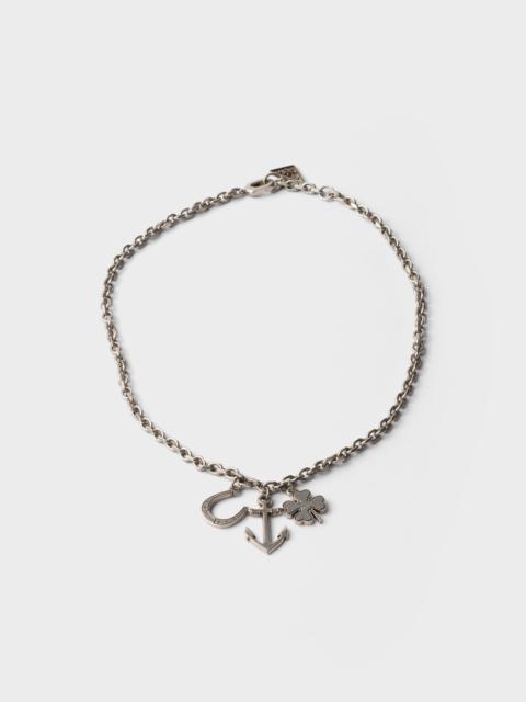 Metal pendant necklace