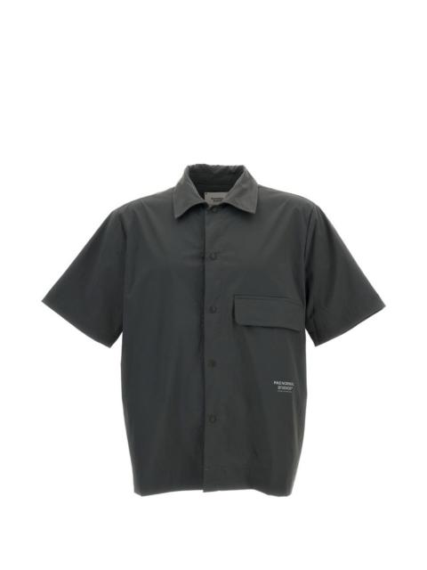 chest-pocket short-sleeve shirt